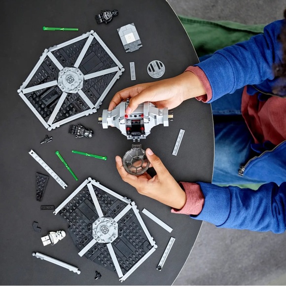 Lego 75300 Imperial TIE Fighter - Picture 4 of 12